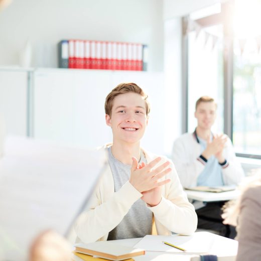 applauding-to-teacher-2021-09-24-03-01-13-utc.jpg applauding-to-teacher-2021-09-24-03-01-13-utc.jpg